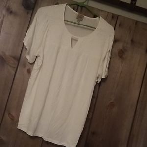 Stretchy white shirt